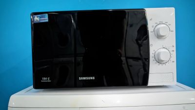 Лот: 23275429. Фото: 1. Микроволновая печь Samsung ME81KRW... Микроволновки, мини-печи