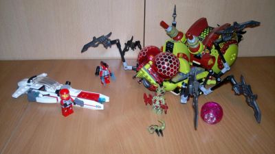 Лот: 6287358. Фото: 1. Лего Lego Galaxy Squad 70708 Паук-инсектоид. Конструкторы