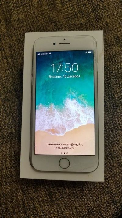 Лот: 10756279. Фото: 1. Почти новый iphone 7 32gb Silver. Смартфоны
