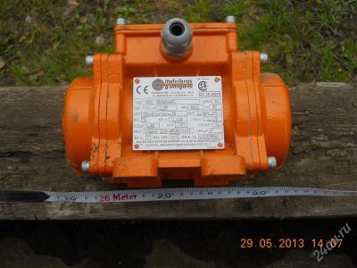 Лот: 2851503. Фото: 1. Вибратор производство Италия. Промышленное