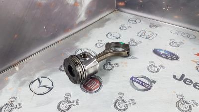 Лот: 23589473. Фото: 1. Поршень с шатуном Audi A6 AKE... Двигатель и элементы двигателя
