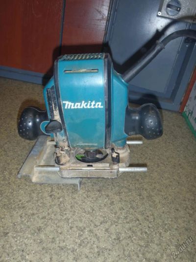 Лот: 5646047. Фото: 1. Продам фрезер Makita RP0900 в... Электроинструмент