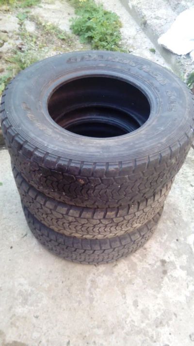 Лот: 8238582. Фото: 1. Три шины R16 Dunlop 165/70 Grandtrek... Шины