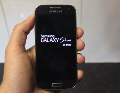 Лот: 8182589. Фото: 1. Samsung Galaxy s4 mini l9195. Кнопочные мобильные телефоны