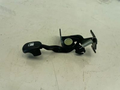 Лот: 23018129. Фото: 1. рычаг открывания бензобака Hyundai... Двигатель и элементы двигателя