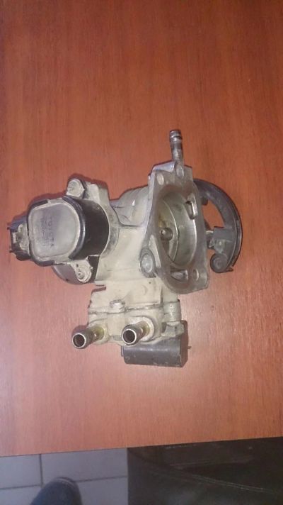 Лот: 8031443. Фото: 1. Продам дросельную заслонку в сборе... Двигатель и элементы двигателя
