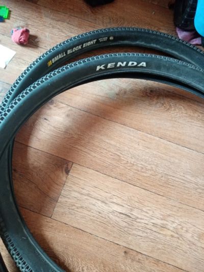 Лот: 16060840. Фото: 1. Покрышки kenda small Block eight... Запчасти