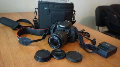 Лот: 14499540. Фото: 1. Canon EOS 700D Kit 18-55. Цифровые зеркальные