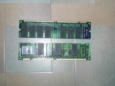 Лот: 85321. Фото: 1. 2 планки памяти SDRAM 64MB 128MB... Оперативная память