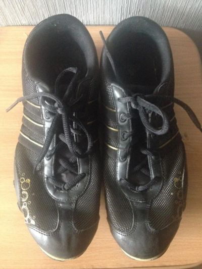 Лот: 7410550. Фото: 1. Кроссовки женские Adidas. Кеды, кроссовки, слипоны