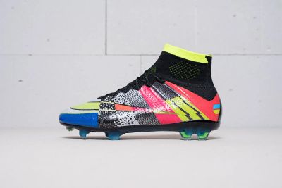 Лот: 11617808. Фото: 1. Футбольная обувь Nike Mercurial... Кеды, кроссовки, слипоны