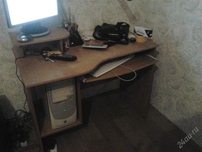 Лот: 1307651. Фото: 1. Компьютерный стол. Стойки и тумбы для аппаратуры