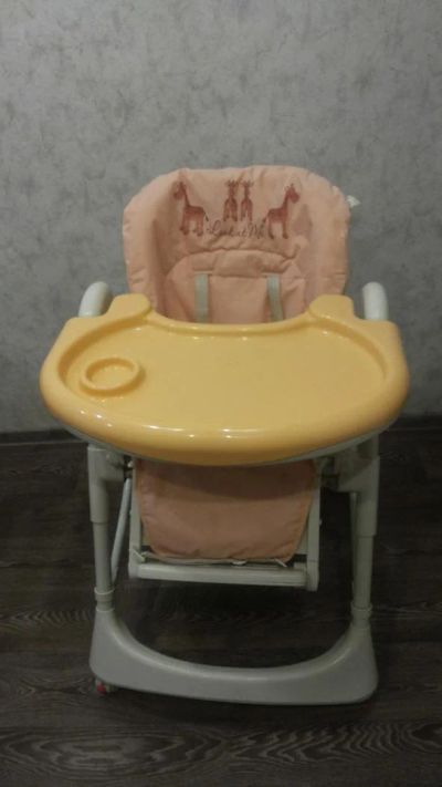 Лот: 7232222. Фото: 1. Стульчик для кормления HAPPY BABY. Стульчики для кормления