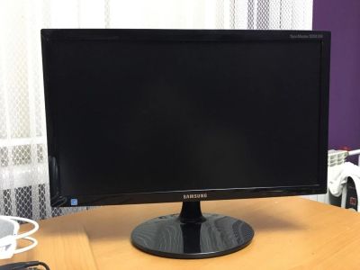 Лот: 10059249. Фото: 1. Монитор 20" LED Samsung s20b300n... ЖК-мониторы