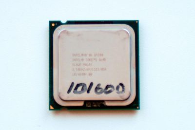 Лот: 8942042. Фото: 1. Процессор Intel Core 2 Quad Q9300... Процессоры