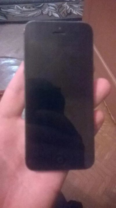 Лот: 6890428. Фото: 1. Продам Iphone 5.полностью рабочий... Смартфоны