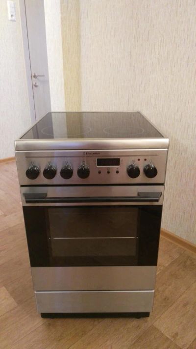 Лот: 11457673. Фото: 1. Плита электрическая Electrolux... Плиты, духовые шкафы, варочные поверхности