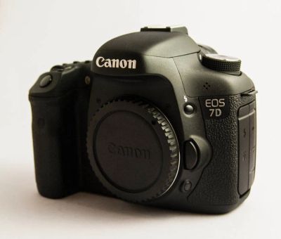 Лот: 6821999. Фото: 1. Canon eos 7D. тушка. Цифровые зеркальные