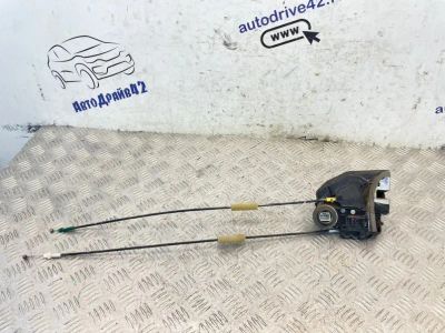 Лот: 25628619. Фото: 1. замок двери toyota corolla ZZE150L. Двигатель и элементы двигателя