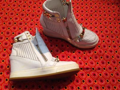 Лот: 6084713. Фото: 1. Кроссовки женские нат. кожа р... Кеды, кроссовки, слипоны