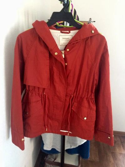 Лот: 9748689. Фото: 1. Ветровка Zara. Верхняя одежда