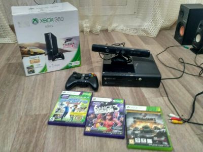 Лот: 10906270. Фото: 1. Xbox360E. Игровые приставки, консоли