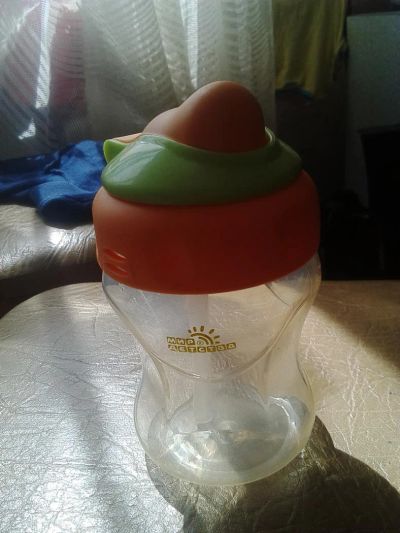 Лот: 5531797. Фото: 1. поильник с трубочкой. Всё для кормления