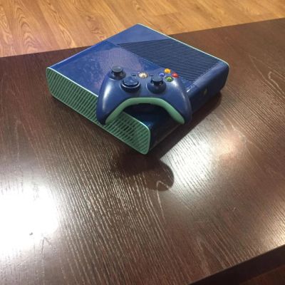 Лот: 9257620. Фото: 1. Xbox 360 срочно!!!. Игровые приставки, консоли