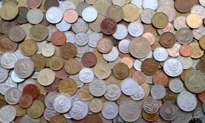 Лот: 14793462. Фото: 1. 100 иностранных монет - одним... Наборы монет