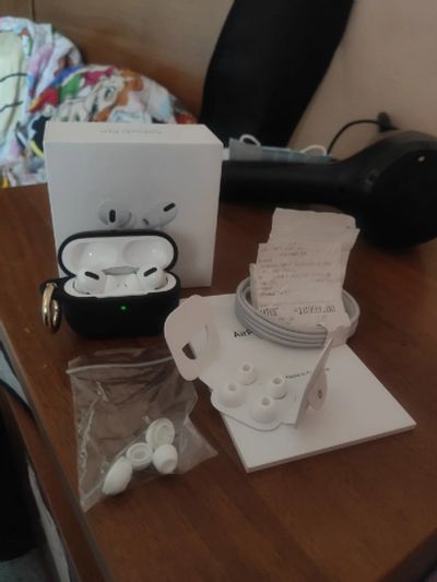 Лот: 17558452. Фото: 1. беспроводные наушники apple airpods... Наушники, гарнитуры