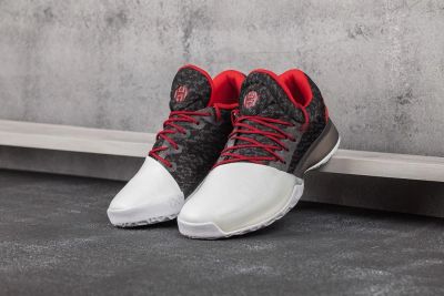 Лот: 9573592. Фото: 1. Кроссовки Adidas James Harden... Кеды, кроссовки, слипоны