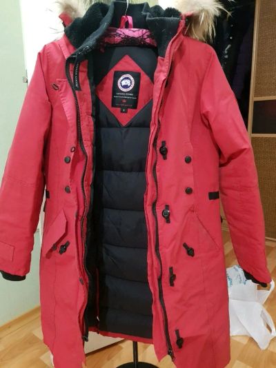 Лот: 10879915. Фото: 1. Canada goose 42 размер. Женский... Верхняя одежда