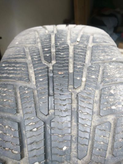 Лот: 10432665. Фото: 1. Nokian Hakkapeliitta R SUV 235... Шины