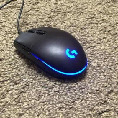 Лот: 15264813. Фото: 1. Игровая мышь logitech g102. Клавиатуры и мыши