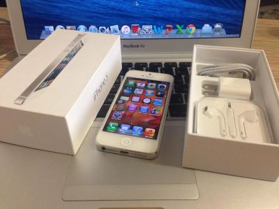 Лот: 6781260. Фото: 1. iPhone 5 16Gb Белый. iOS 6.1.4... Смартфоны
