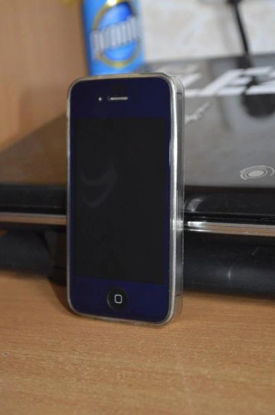 Лот: 7956544. Фото: 1. Apple iPhone 4s 8gb в идеальном... Смартфоны