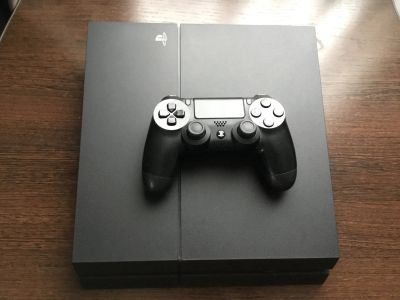 Лот: 11883790. Фото: 1. PlayStation 4 500GB. Консоли