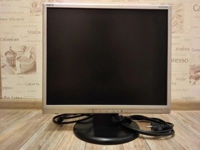 Лот: 10781668. Фото: 1. Монитор 19" NEC LCD190V. ЖК-мониторы