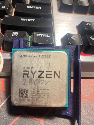 Лот: 20294823. Фото: 1. ryzen 7 2700x. Процессоры