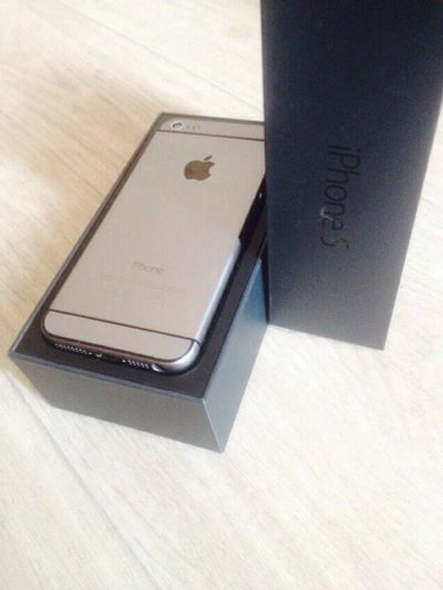 Лот: 7043051. Фото: 1. iPhone 5 black (spaces gray). Смартфоны