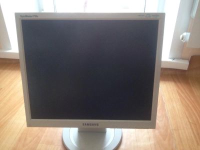 Лот: 9030492. Фото: 1. Жк монитор Samsung. ЖК-мониторы