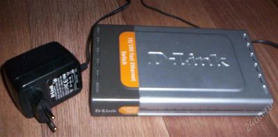 Лот: 1657805. Фото: 1. Switch D-link DES-1008D H/W Ver... Маршрутизаторы (роутеры)