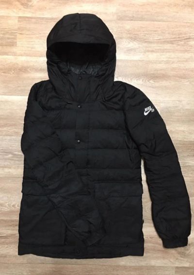 Лот: 17099820. Фото: 1. Пуховик Nike sb оригинал размер... Верхняя одежда