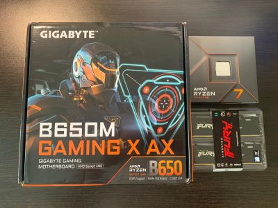 Лот: 19893637. Фото: 1. Комплект Ryzen 7700X BOX + Gig... Комплекты запчастей