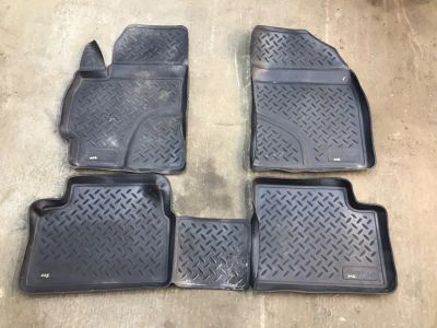 Лот: 24347126. Фото: 1. ковры салонные toyota corolla... Двигатель и элементы двигателя