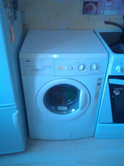 Лот: 6580098. Фото: 1. Zanussi FA 822 Не отжимает. Стиральные машины