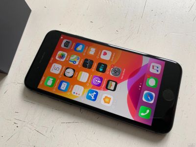 Лот: 14535089. Фото: 1. iPhone 8, 64Gb, iOS13. Смартфоны