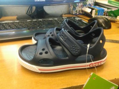 Лот: 11247399. Фото: 1. Сандалии, CROCS. Сандалии
