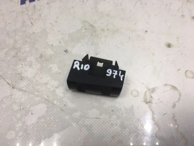 Лот: 21716350. Фото: 1. заглушка кнопок Kia Rio DC. Кузов