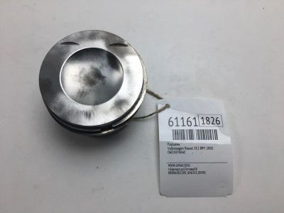 Лот: 20401093. Фото: 1. Поршень Volkswagen Passat 2005... Двигатель и элементы двигателя